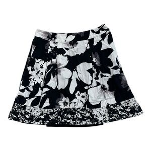 White House Black Market Floral A-Line Skirt - Womens Size 8